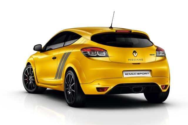 Renault Megane RS 275 Trophy arkadan üç çeyrek görünüm