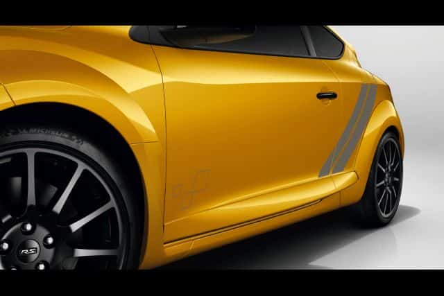 Megane RS 275 Trophy kapı grafikleri