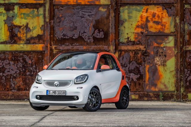 Smart Fortwo ön üç çeyrek sabit görünüm