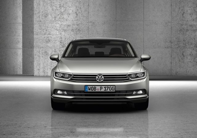 Passat B8 sedan ön tasarımı ve yatay ızgarası