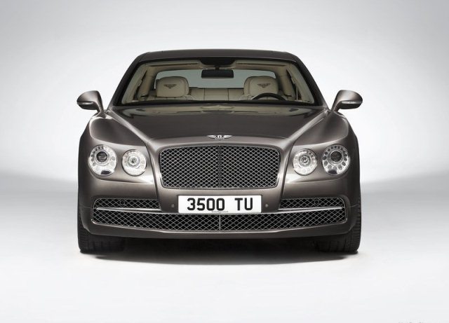 Bentley Flying Spur W12 önden görünüm