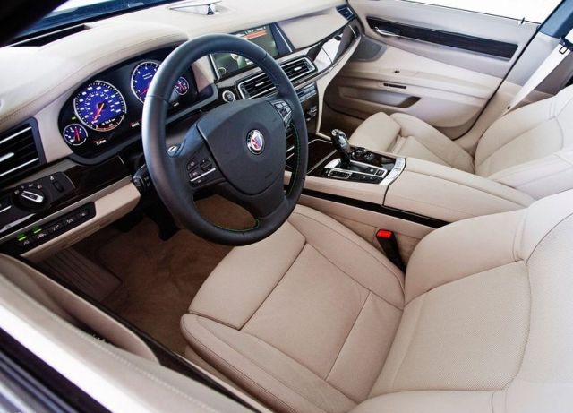 ALPINA B7 açık renk deri iç mekân