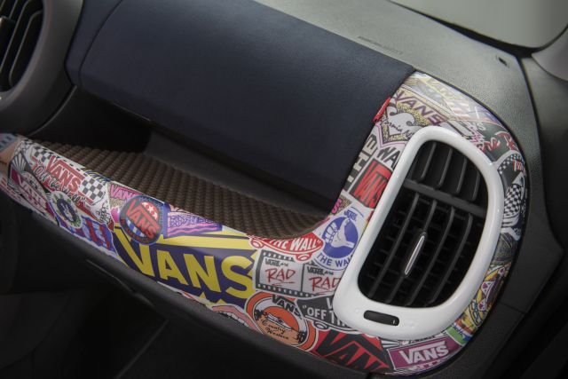 Fiat 500L Vans yolcu tarafı gösterge paneli ayrıntısı