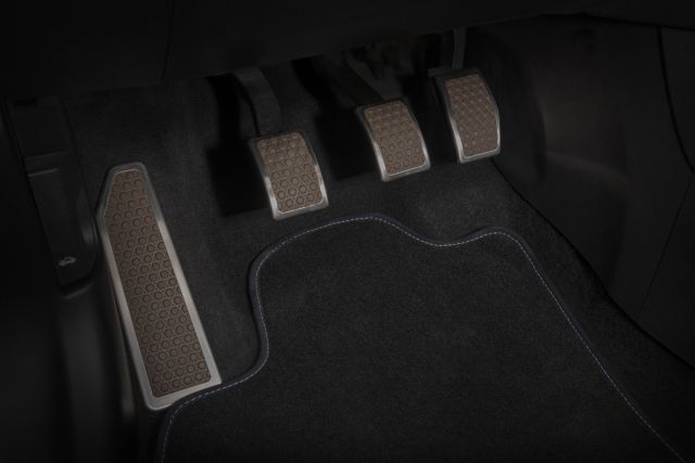 Fiat 500L Vans waffle desenli pedal takımı