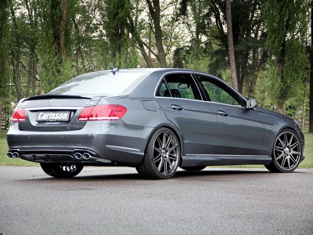 Carlsson CE 30 arka üç çeyrek görünüm ve dört egzoz çıkışı