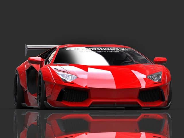 Liberty Walk Lamborghini Aventador arka kanat ve difüzör görünümü