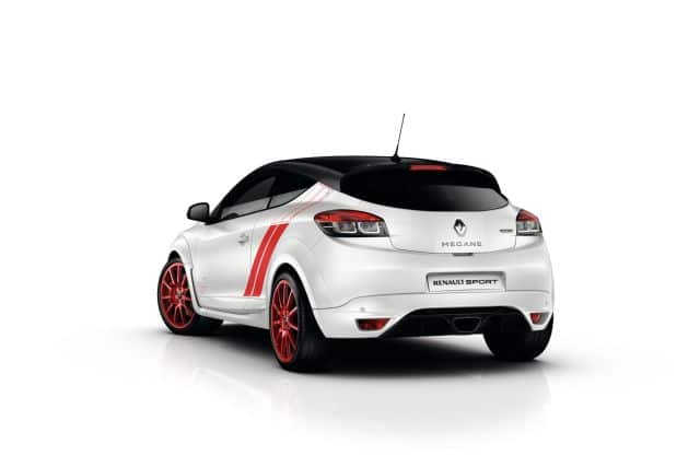 Megane RS 275 Trophy R arkadan üç çeyrek görünüm