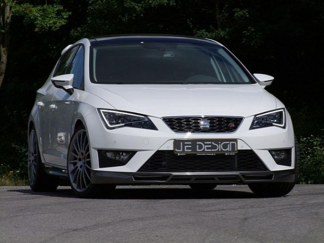 Beyaz Seat Leon FR ön görünüm ve JE Design ön spoyler