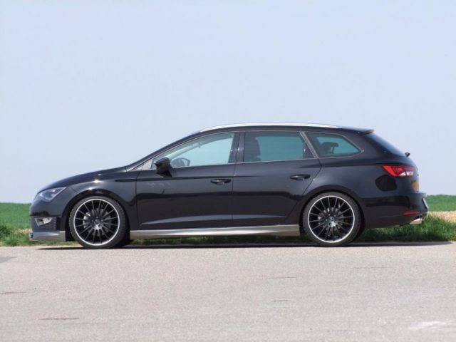 Seat Leon ST JE Design siyah station wagon yan görünüm