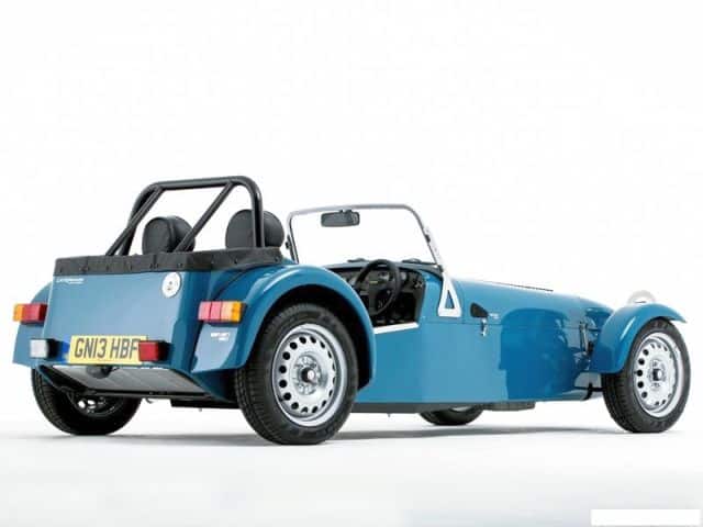 Caterham Seven 160 arkadan görünüm