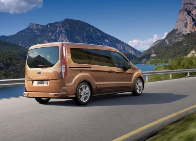 Ford Tourneo Connect otomobil arşiv görseli