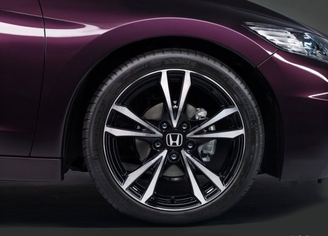 Honda CR-Z iki renkli alaşım jant ayrıntısı
