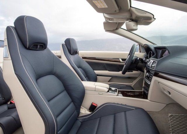 E-Class Cabrio ön koltukları ve orta konsolu