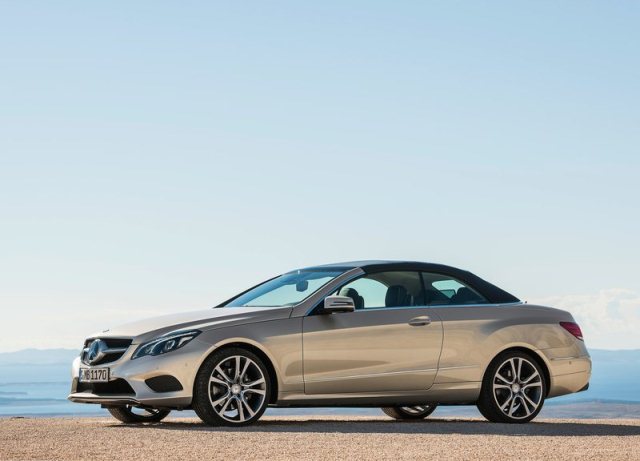 Mercedes-Benz A207 Cabrio kumaş tavan kapalı yan görünüm