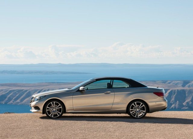 E-Class Cabrio kumaş tavan kapalı profil görünümü