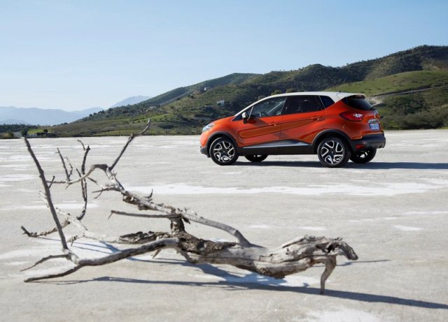 Captur ilk nesil yan profil