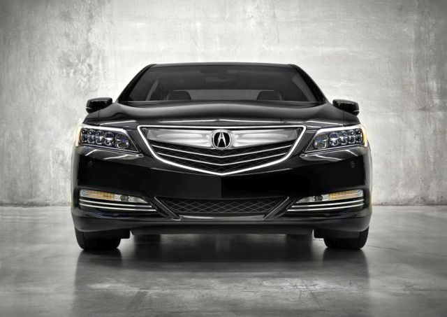 Acura RLX Sport Hybrid ön üç çeyrek görünüm