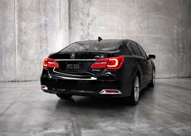 Acura RLX Sport Hybrid arka görünüm