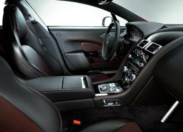 Aston Martin Rapide S ön kabin görünümü