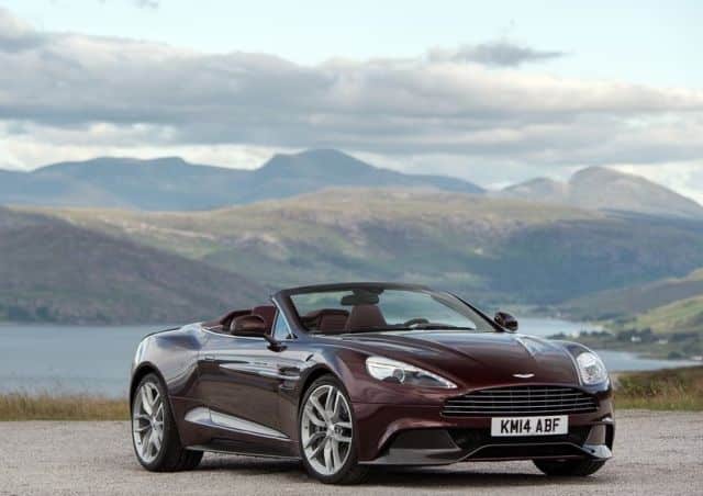 2015 Aston Martin Vanquish Volante önden görünüm