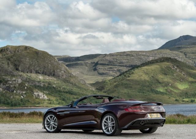Aston Martin Vanquish Volante arka tasarım