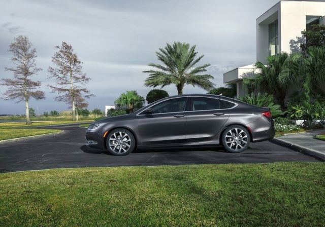 Chrysler 200 sağ yan profil