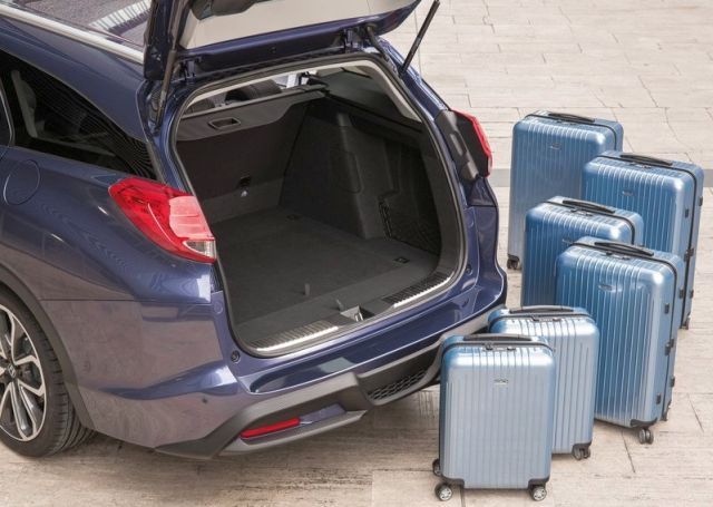 Civic Tourer geniş bagaj bölmesi