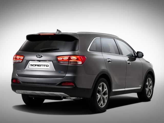 Üçüncü nesil Kia Sorento SUV yan profili