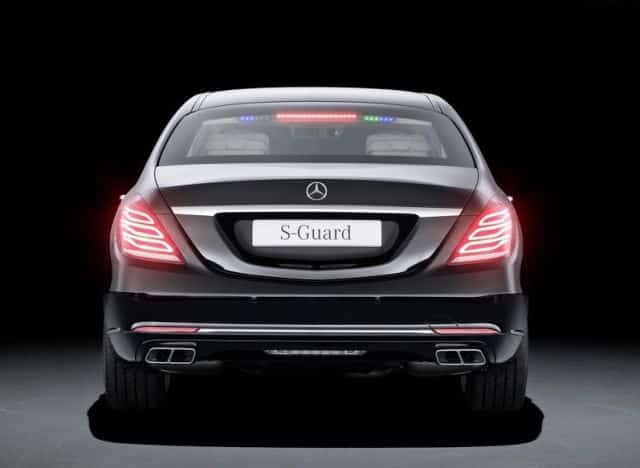 Mercedes-Benz S 600 Guard yan profil ve korumalı sedan gövdesi