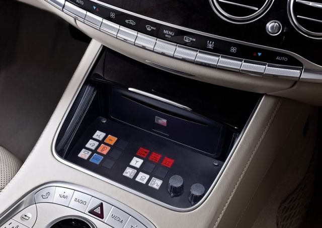Mercedes-Benz S 600 Guard arka koltuk yaşam alanı