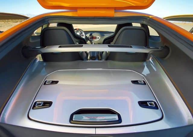 Kia GT4 Stinger ön koltukları