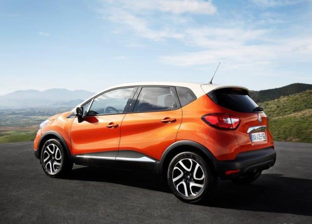 Captur koyu renk gövde arka görünümü