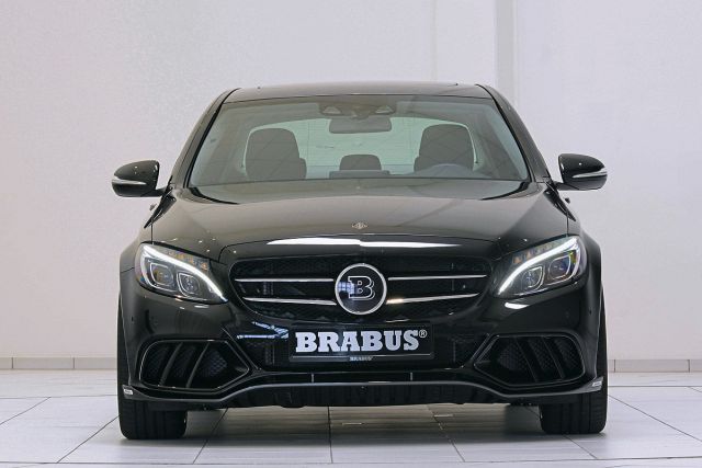 BRABUS Mercedes-Benz C-Class arka görünümü