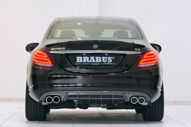 BRABUS C-Class ön tampon ve jant ayrıntısı