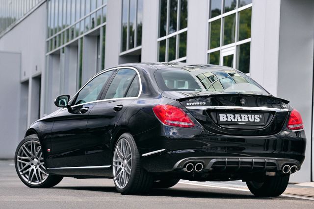 BRABUS C-Class gövde ve jant paketi
