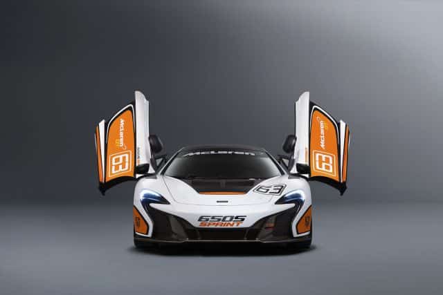 McLaren 650S Sprint pist otomobili dış görünümü