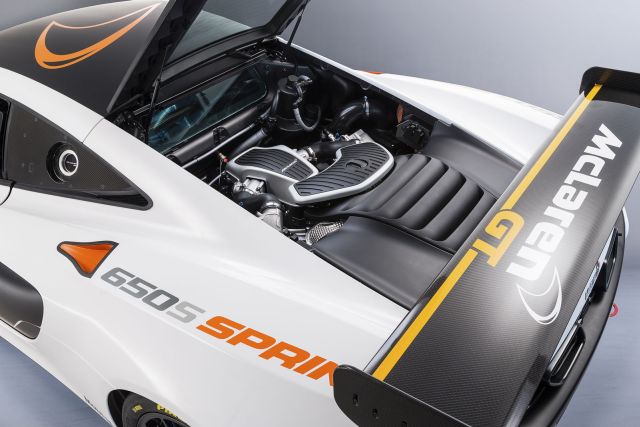 650S Sprint pist otomobili tanıtım görünümü