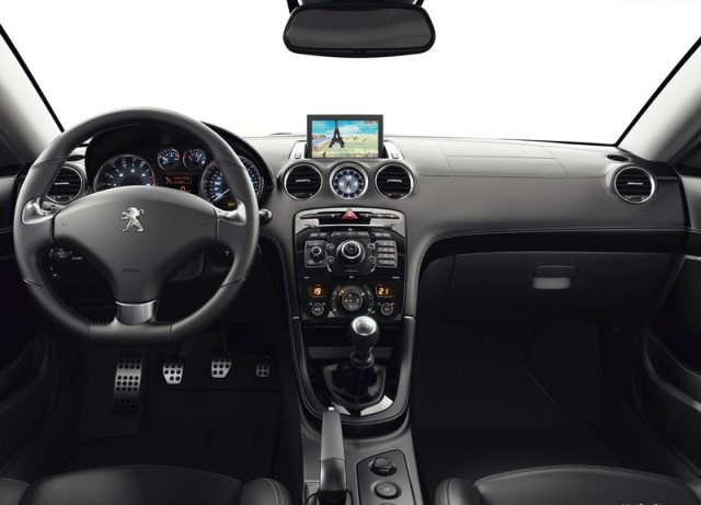 RCZ iç mekan direksiyon ve gösterge paneli