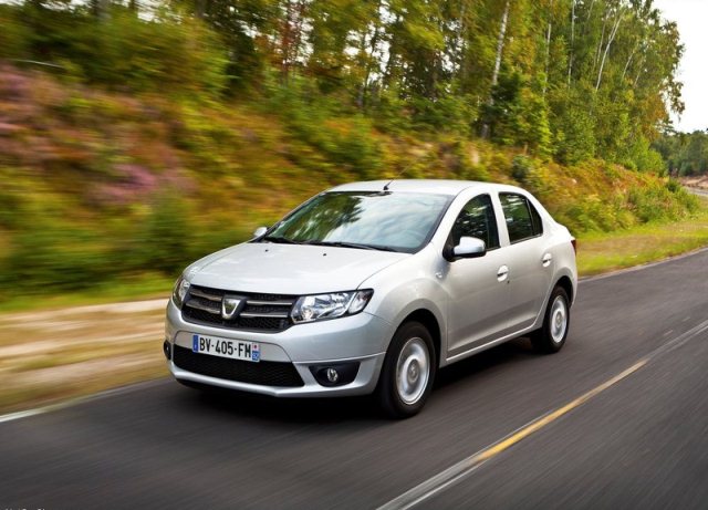 Dacia Logan ikinci nesil yan ve ön görünüm