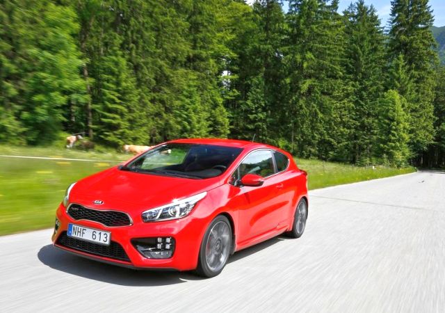 Kia GT ön tampon ve gündüz farları
