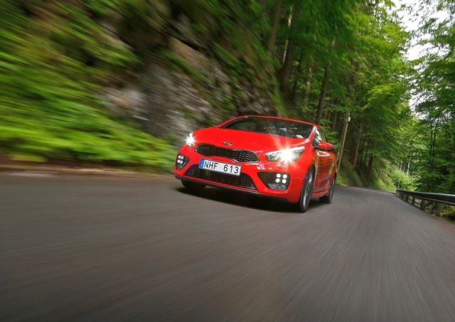 Kia GT önden görünüm
