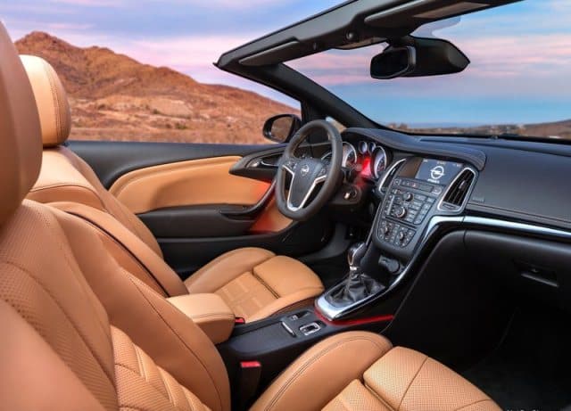 Opel Cascada ön ve arka koltukları