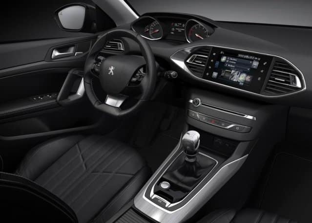 Peugeot 308 ön kabin ve koltuk düzeni
