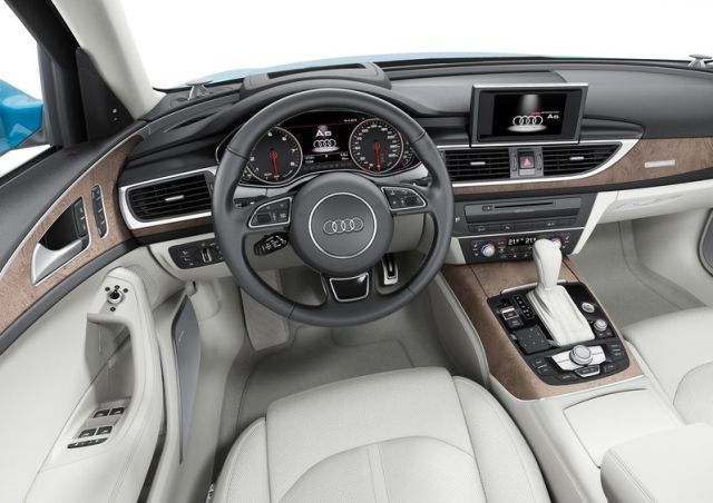 Audi A6 C7 makyajlı kasa gösterge paneli ve MMI ekranı