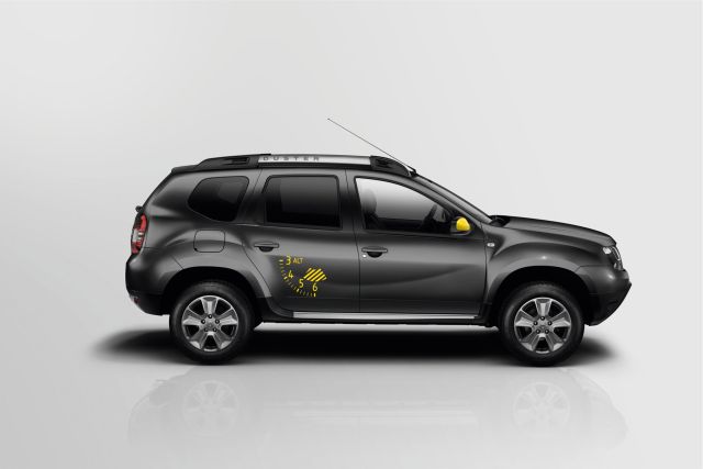 Duster Air koyu renk alaşım jantı