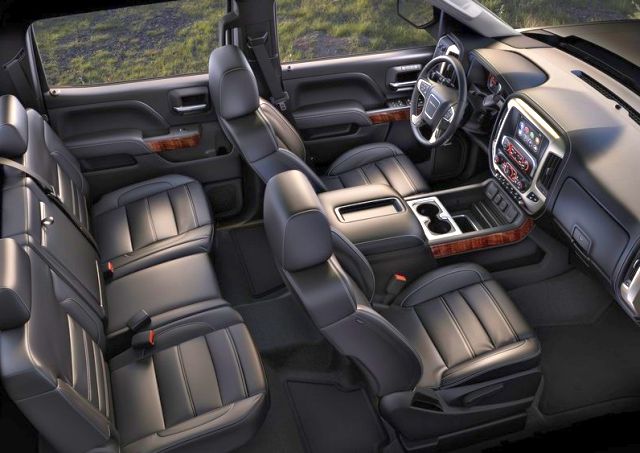 GMC Sierra HD ön koltuklar ve kabin