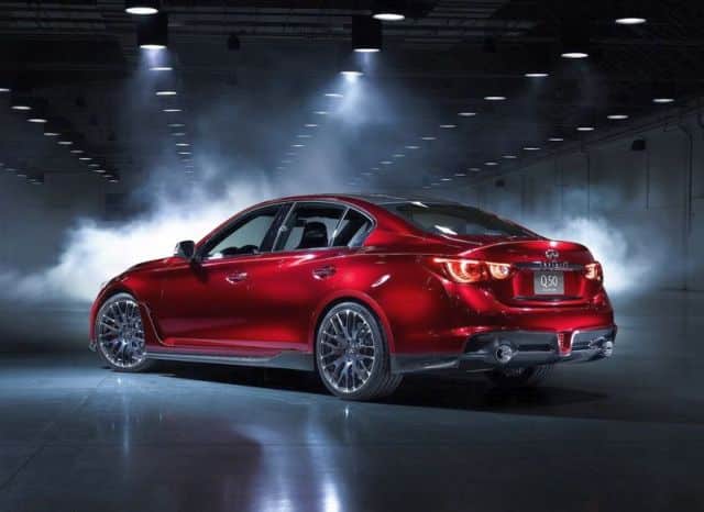 Q50 Eau Rouge arka tasarımı ve difüzörü