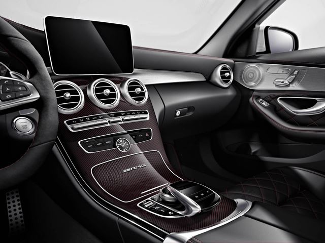 Mercedes-AMG C 63 S Edition 1 kokpit detayı
