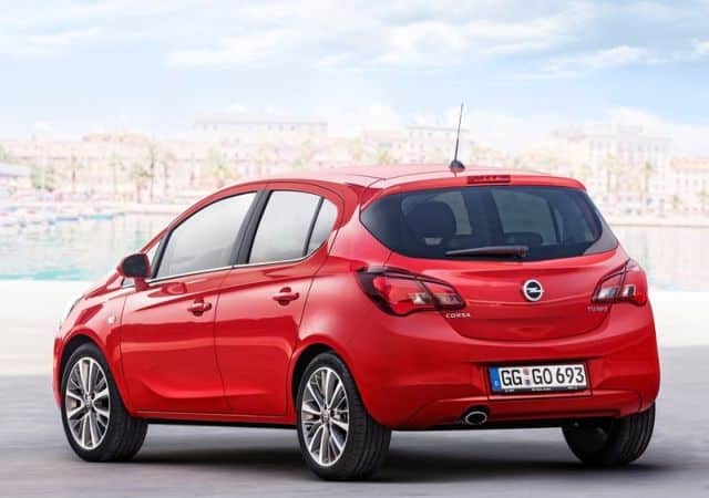 Corsa E beş kapılı arka çapraz görünüm
