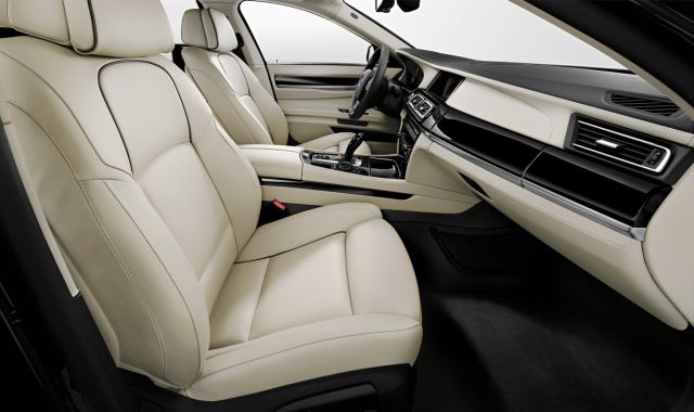 BMW 7 Serisi Individual Final Edition açık renk Merino deri koltukları